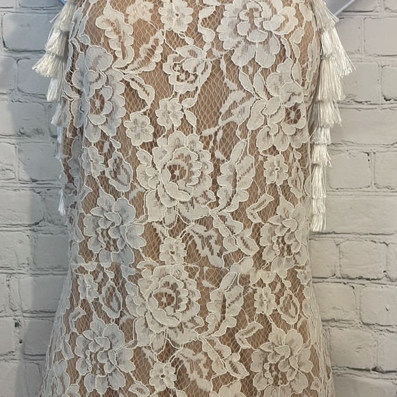 Vici for K. Jordan white lace floral mini dress with tassels off shoulder - Picture 4 of 11